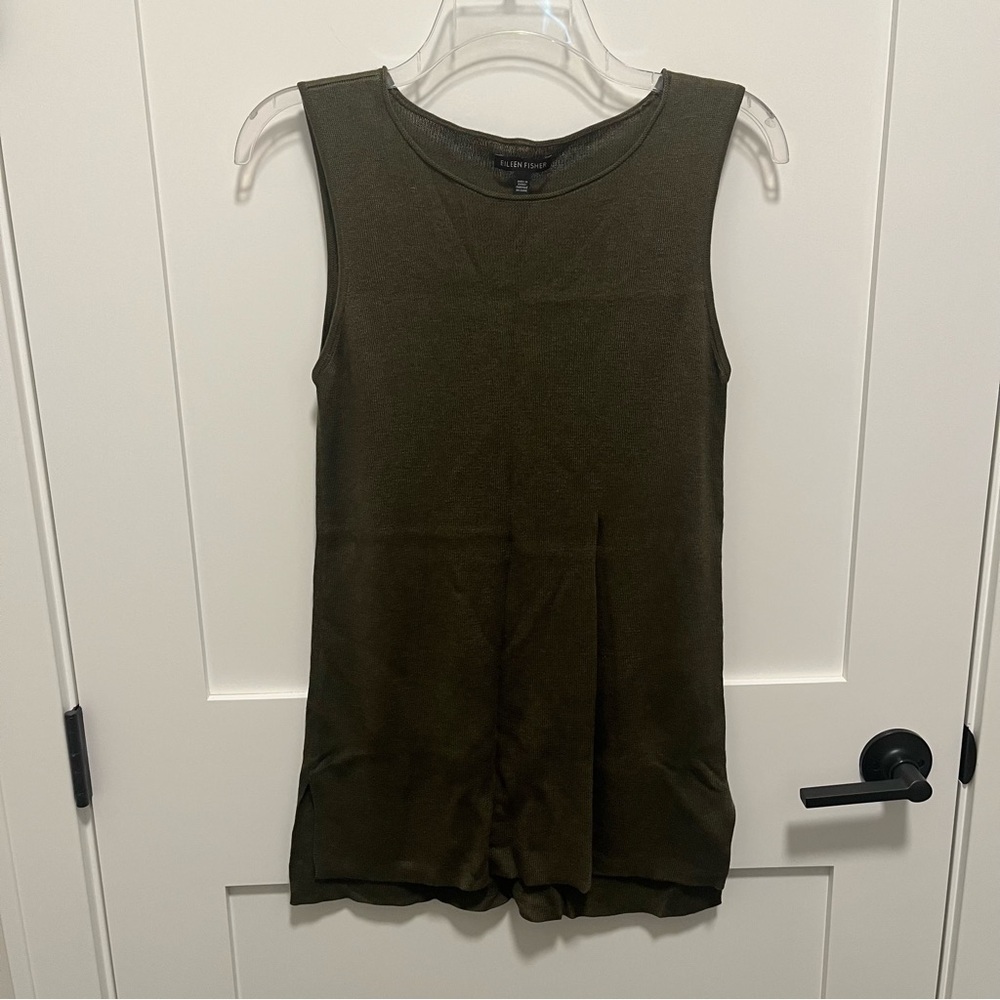 $158 NWT Eileen Fisher XS Caper Green Sleeveless Shell Tank Tencel Merino Wool